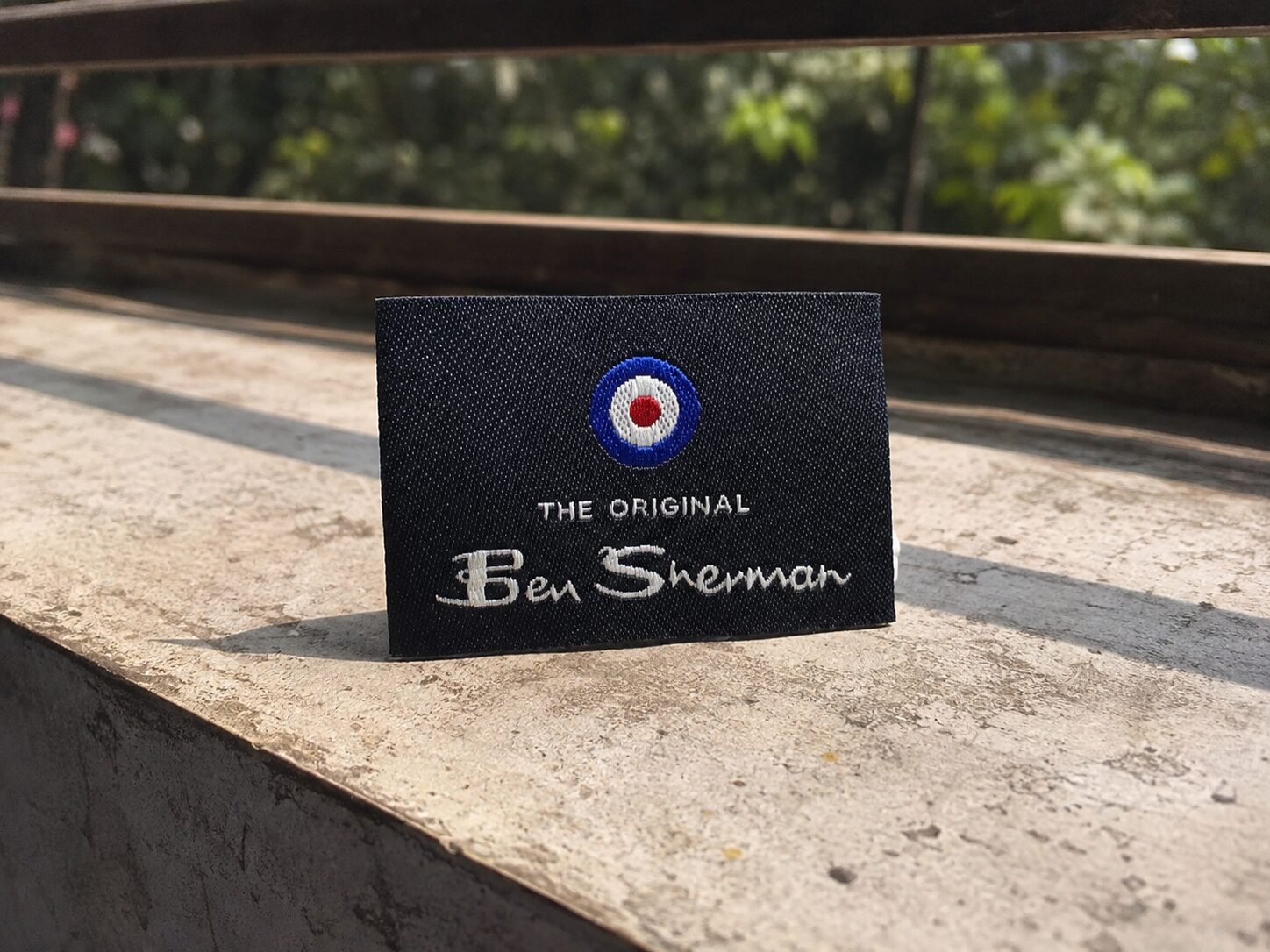 Woven label